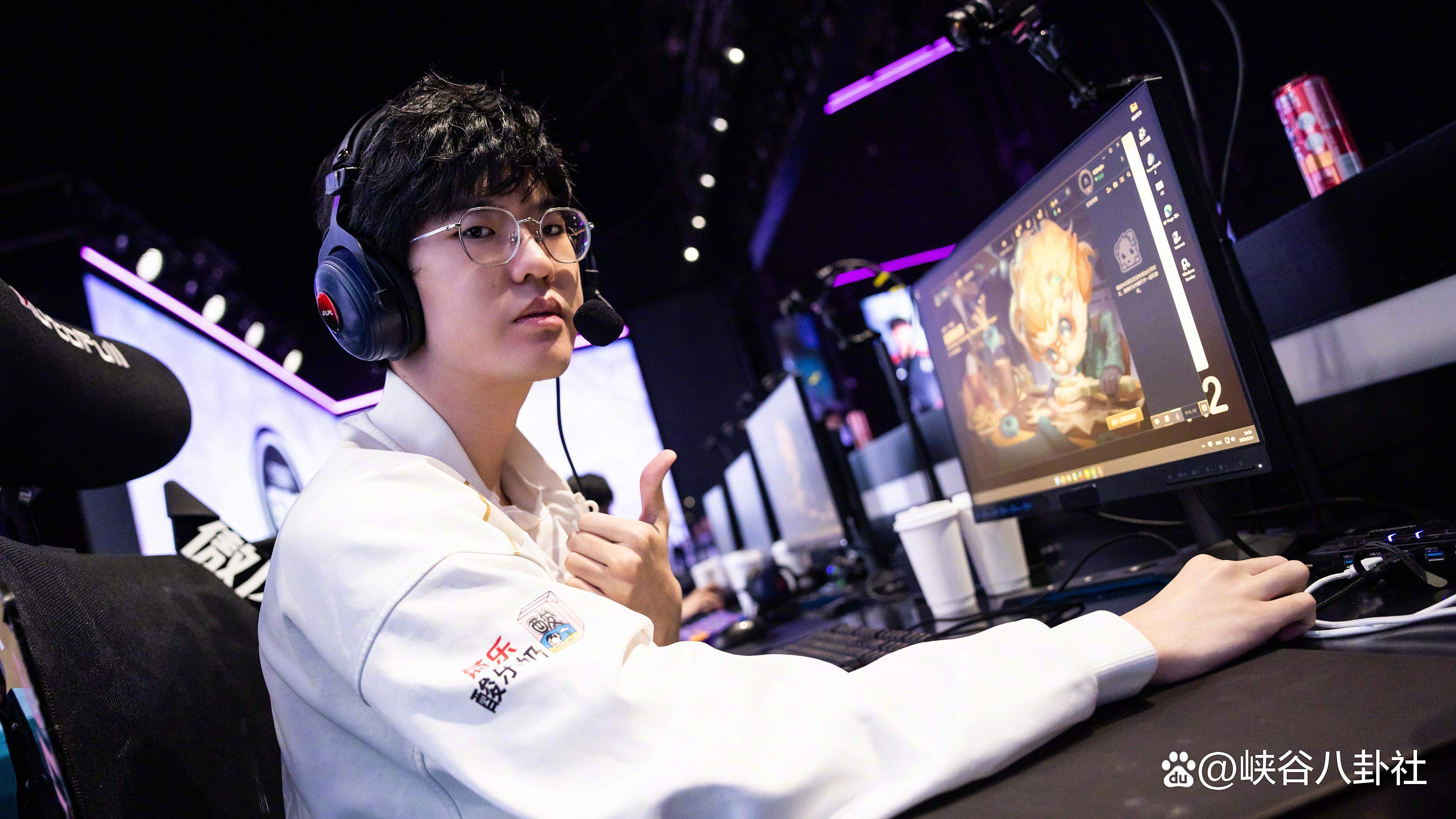 就有娱乐-关于Rookie在DWG比赛中持续失利，重返赛场引发热议！的信息